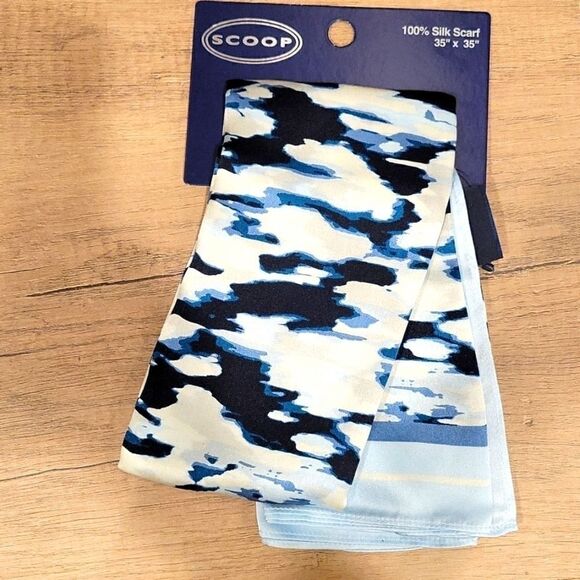 𝅺SCOOP silk scarf  - Picture 1 of 4